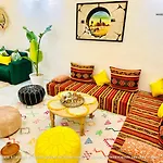 Appart F3 De Luxe A Gueliz - 5 Min De La Gare - Piscine, Wifi, Parking Au Coeur De Marrakech