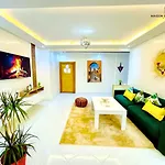 Appart F3 De Luxe A Gueliz - 5 Min De La Gare - Piscine, Wifi, Parking Au Coeur De Marrakech